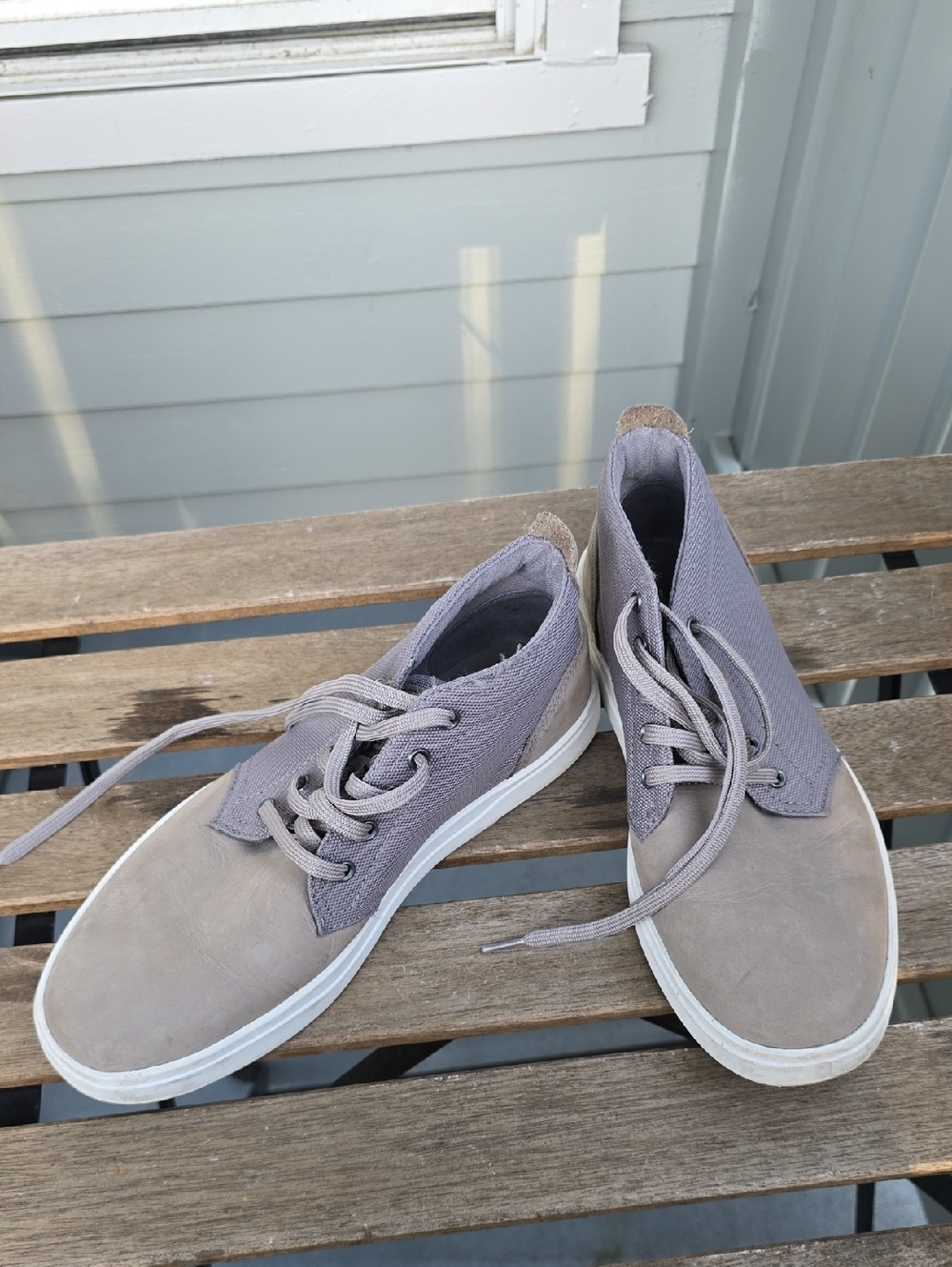Timberland Men's Light Gray Casual Lace-Up Sneakers - Size 8.5
